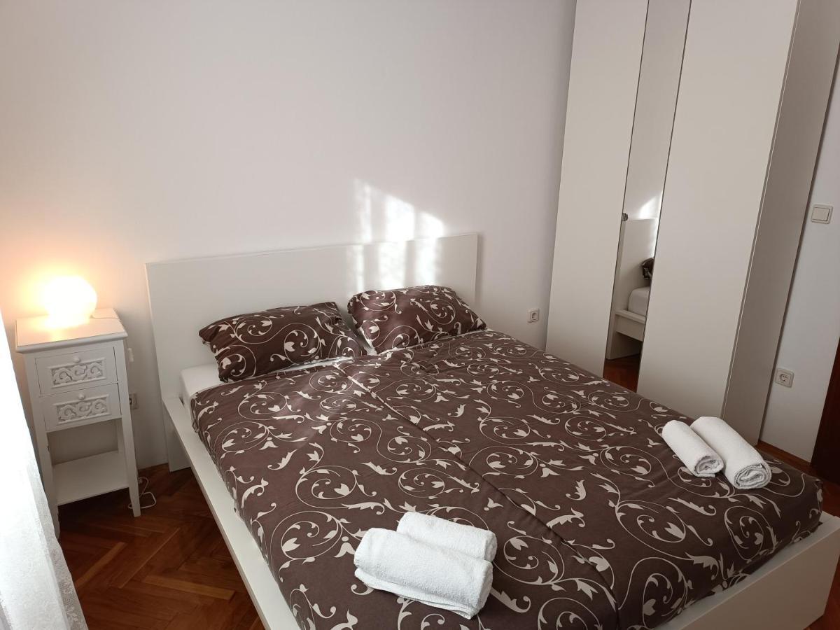 Rossella 3 *